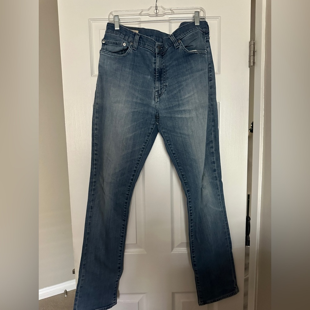 Levi's Women's Bootcut Jeans in Medium Wash Blue